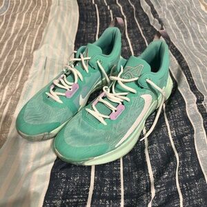 Men's Nike Teal and Purple Athletic Shoes